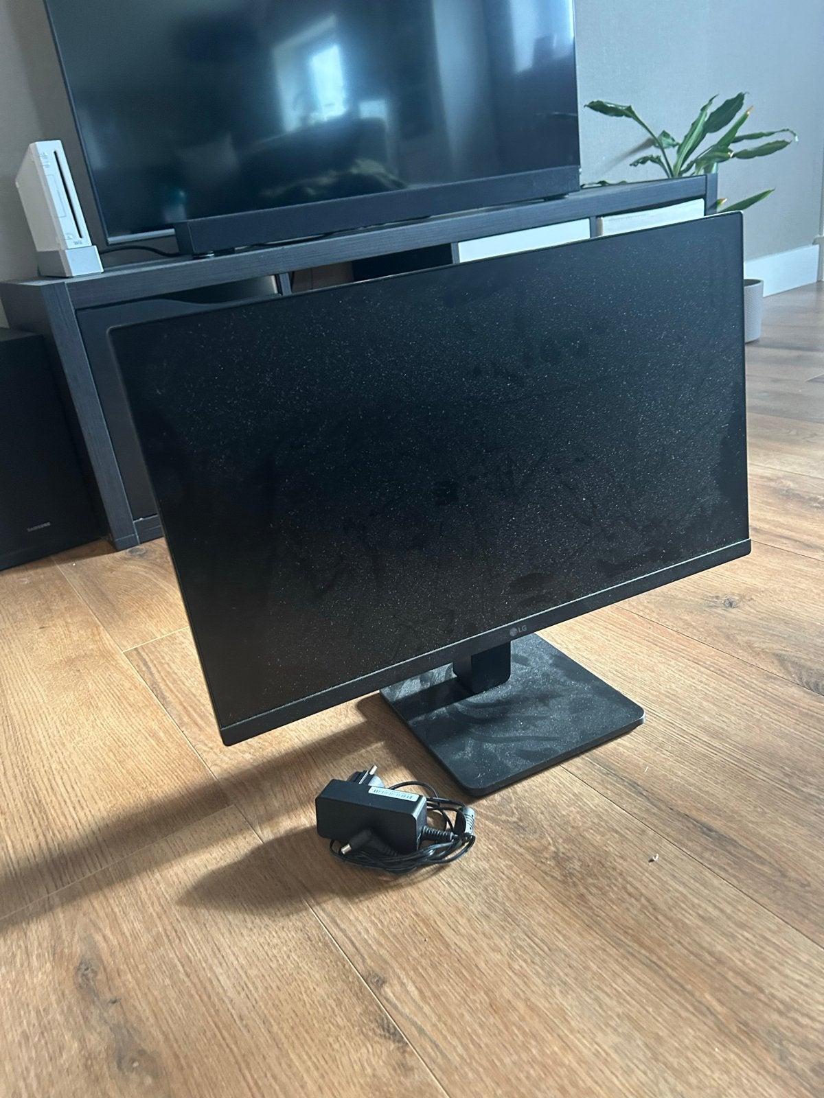 LG 24MR400-B Full HD IPS Monitor - 100Hz - 24 inch, IPS, Full HD, Zo goed als nieuw, Onbekend