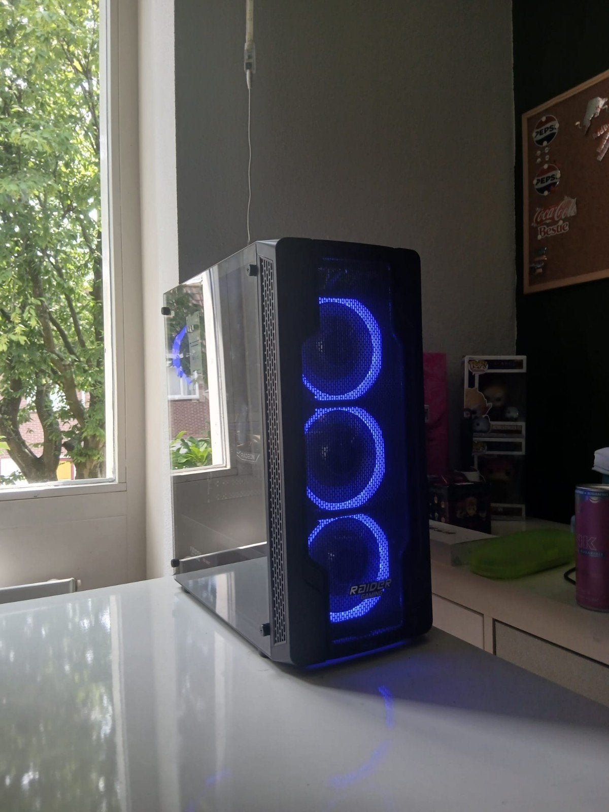 Gaming PC met RGB verlichting, Computers en Software, Desktop Pc's, Zo goed als nieuw, 3 tot 4 Ghz, SSD, 16 GB, Met videokaart