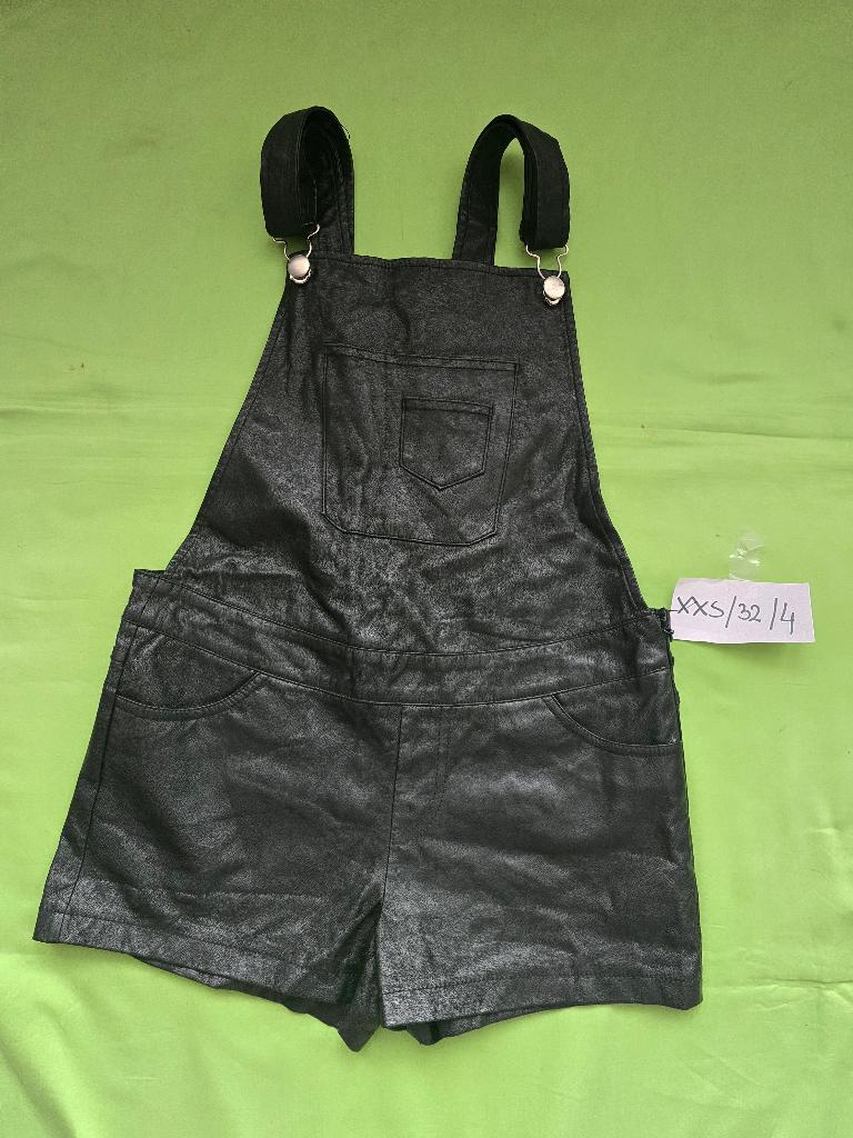FB Sister leren broek maat XXS/32, Kort, Zwart, Ophalen of Verzenden, Zo goed als nieuw