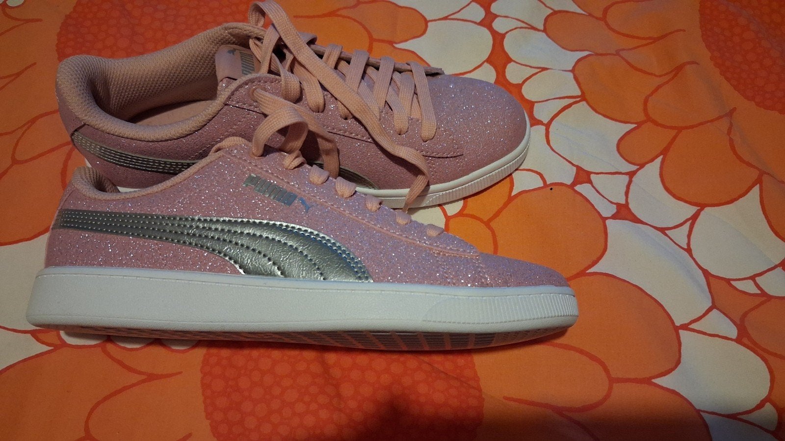 Nieuwe Puma sneakers maat 37 - Roze met glitter, Puma, Nieuw, Ophalen of Verzenden, Sneakers of Gympen