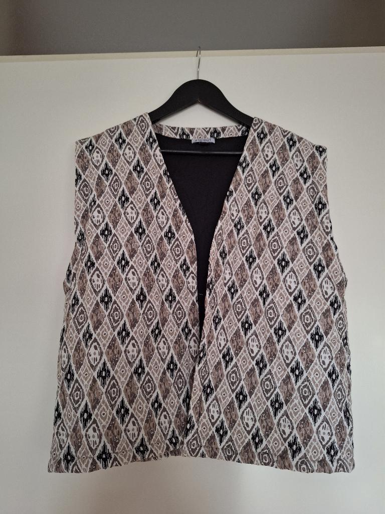 Nieuwe gilet / bodywarmer / vest maat L-XL, Kleding | Dames, Bodywarmers, True Spirit, Ophalen of Verzenden, Nieuw, Maat 42/44 (L)