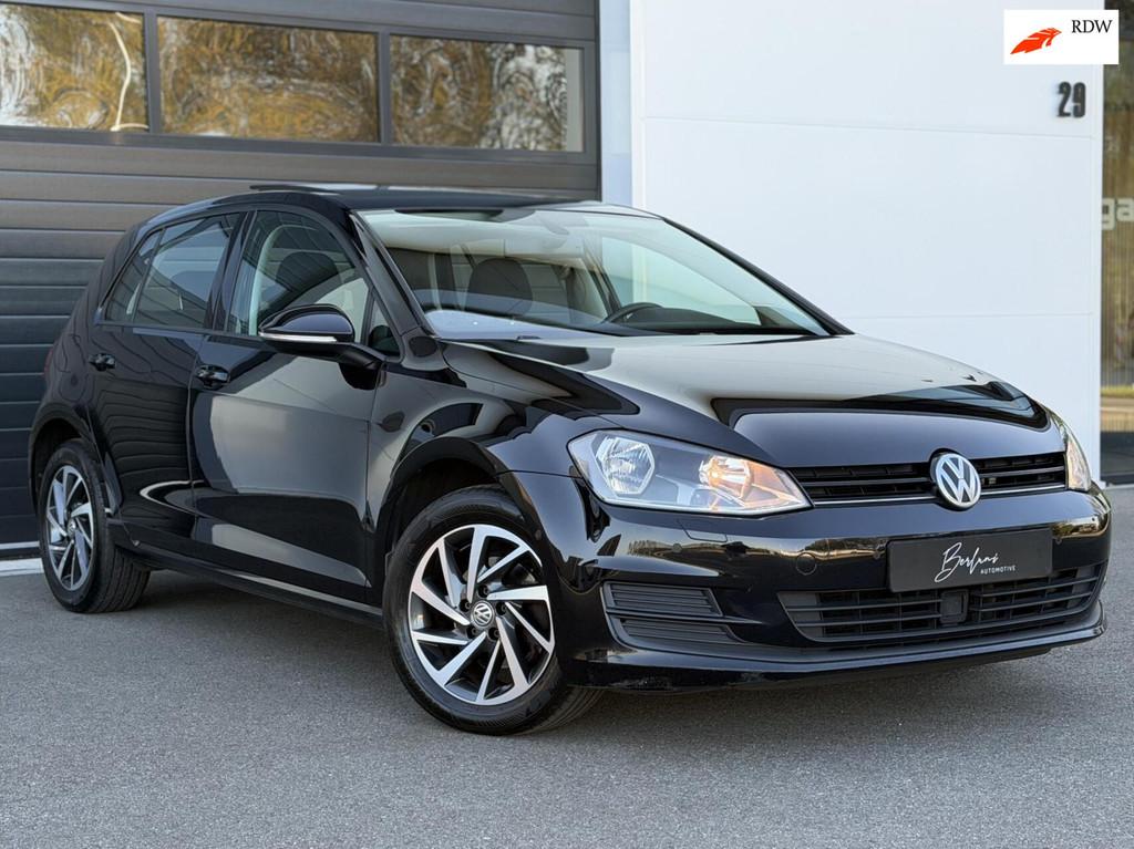 Volkswagen Golf 1.2 TSI Edition Panodak | ACC | Automaat, Auto's, Stof, Gebruikt, 4 cilinders, 620 kg