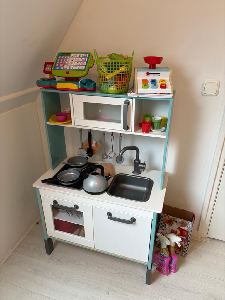 Ikea speelkeuken met veel accessoires, Ophalen of Verzenden, Zo goed als nieuw