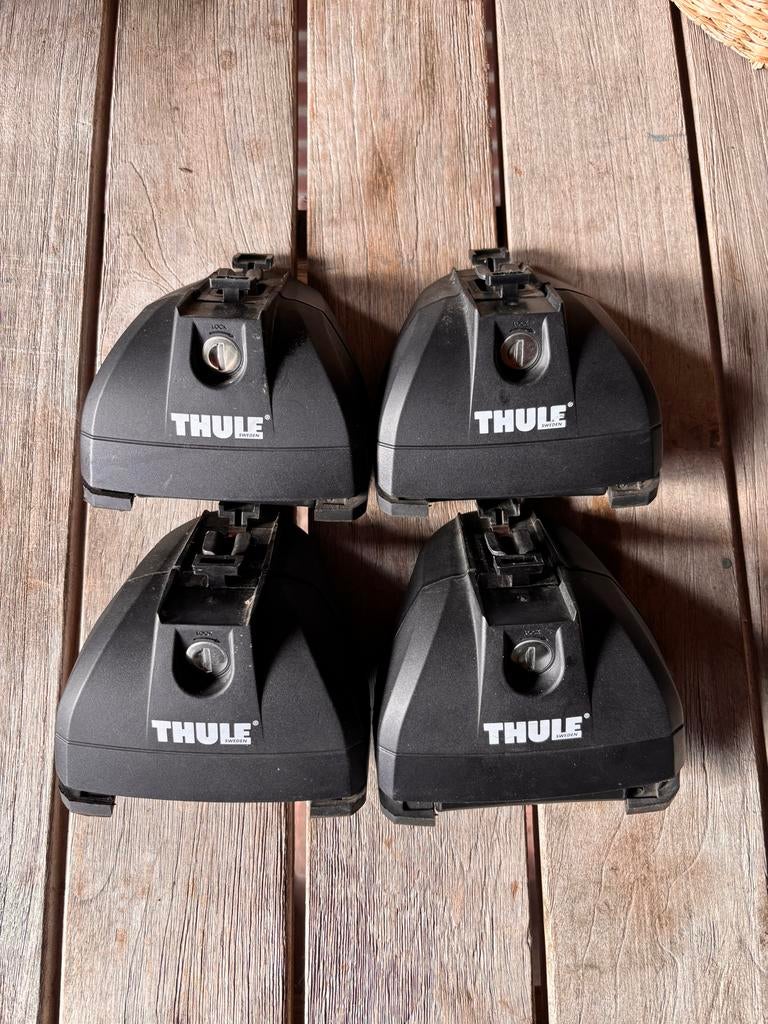 Thule Rapid Podium 460 voetenset + fit kit, Ophalen of Verzenden, Zo goed als nieuw
