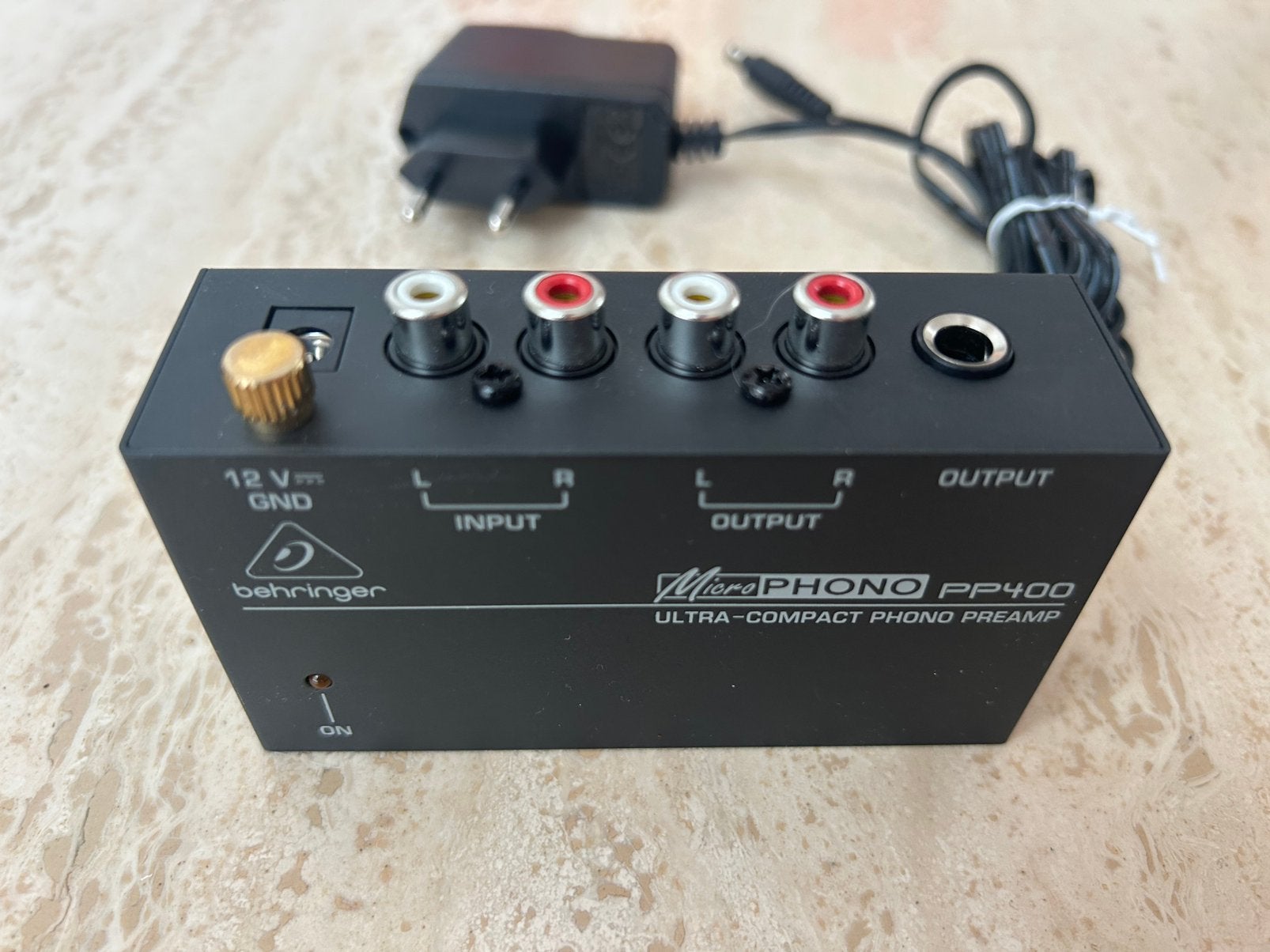 Behringer MicroPhono PP400 voorversterker, Ophalen of Verzenden, Zo goed als nieuw, Minder dan 60 watt, Overige merken