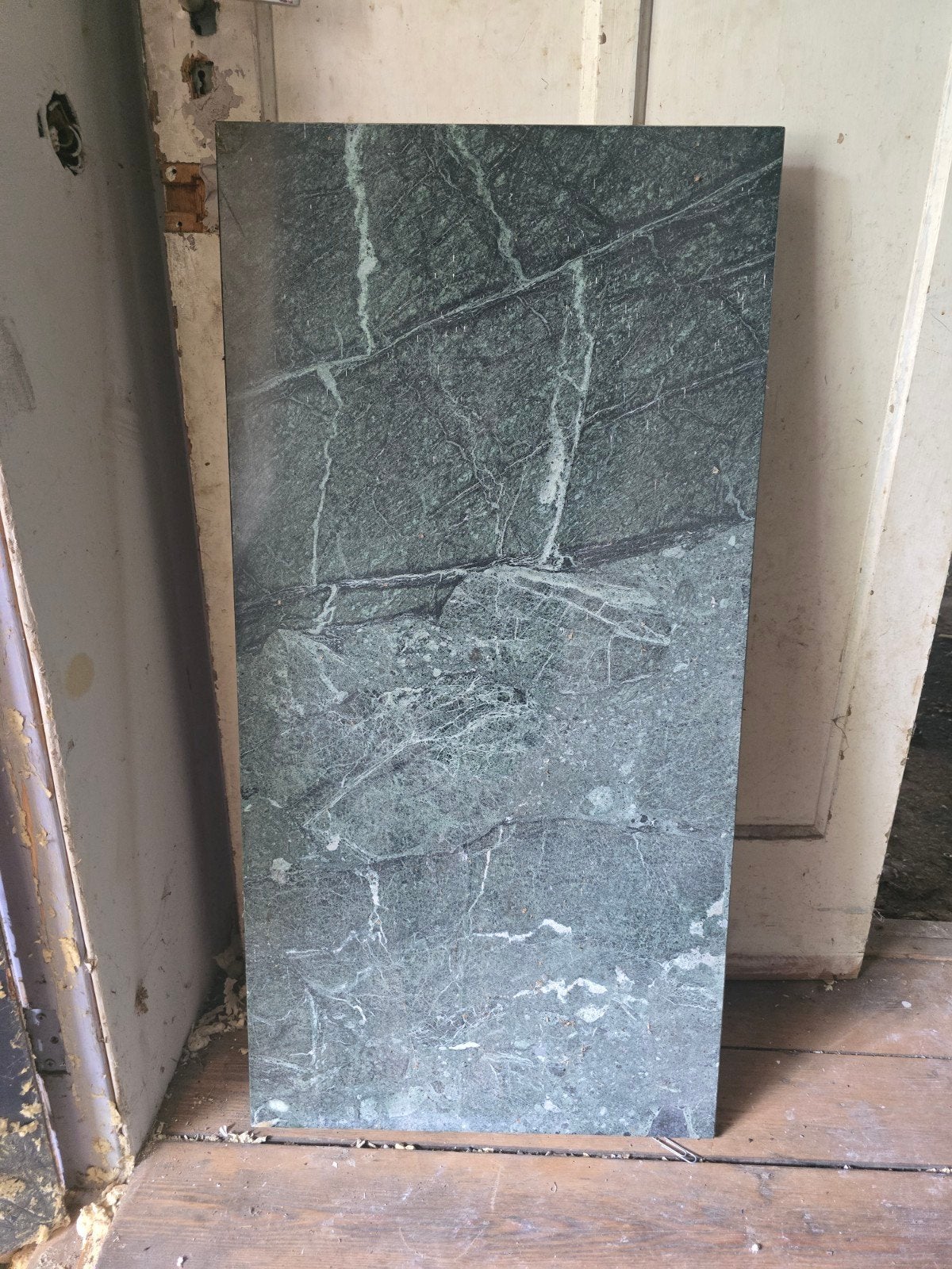 Groene marmeren tegel - Natuursteen, Ophalen, 60 cm of meer, Gebruikt, Minder dan 5 m²