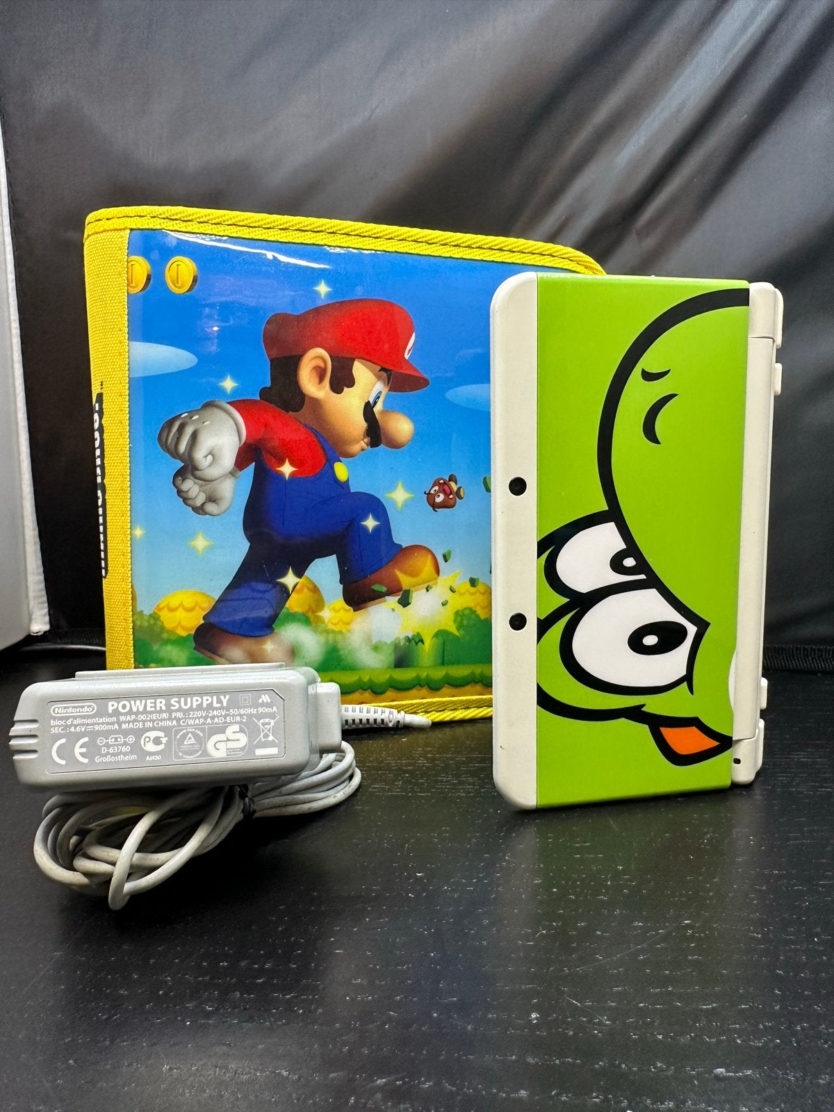 Nintendo New 3DS Yoshi Edition + Mario Draagtas - Compleet, Overige kleuren, Ophalen of Verzenden, H, Met beschermhoes of tas