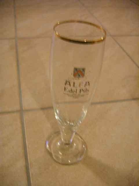 Alfa bierglas op voet, Verzamelen, Biermerken, Ophalen of Verzenden, Nieuw, Glas of Glazen, Overige merken