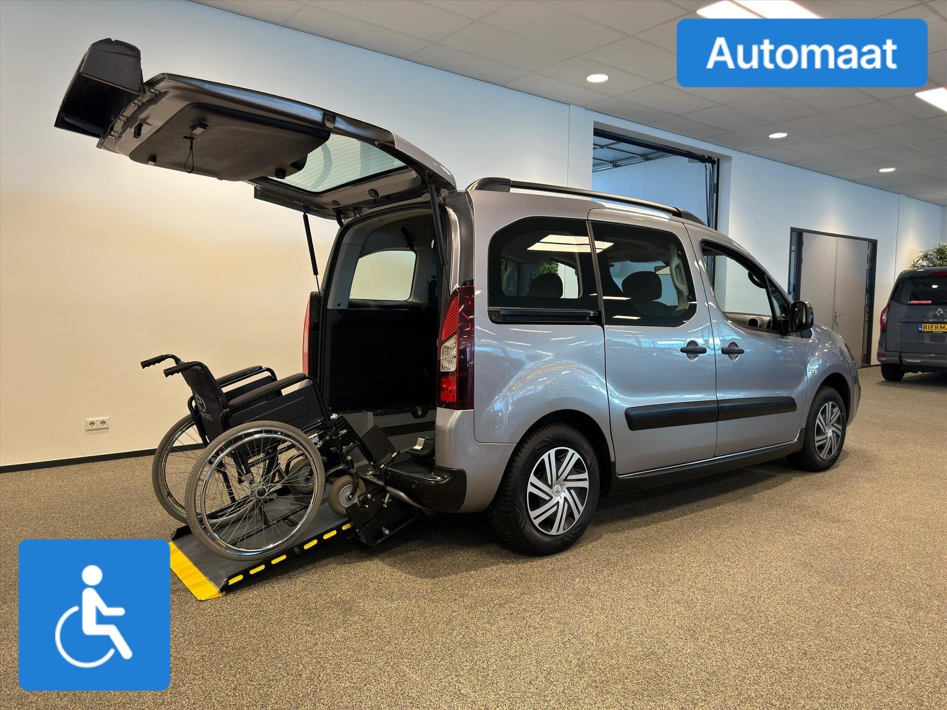 Citroen Berlingo Rolstoelauto Automaat 3+1 of 5+0 DIESEL, Auto's, Automaat, 12 maanden, Gebruikt, Diesel
