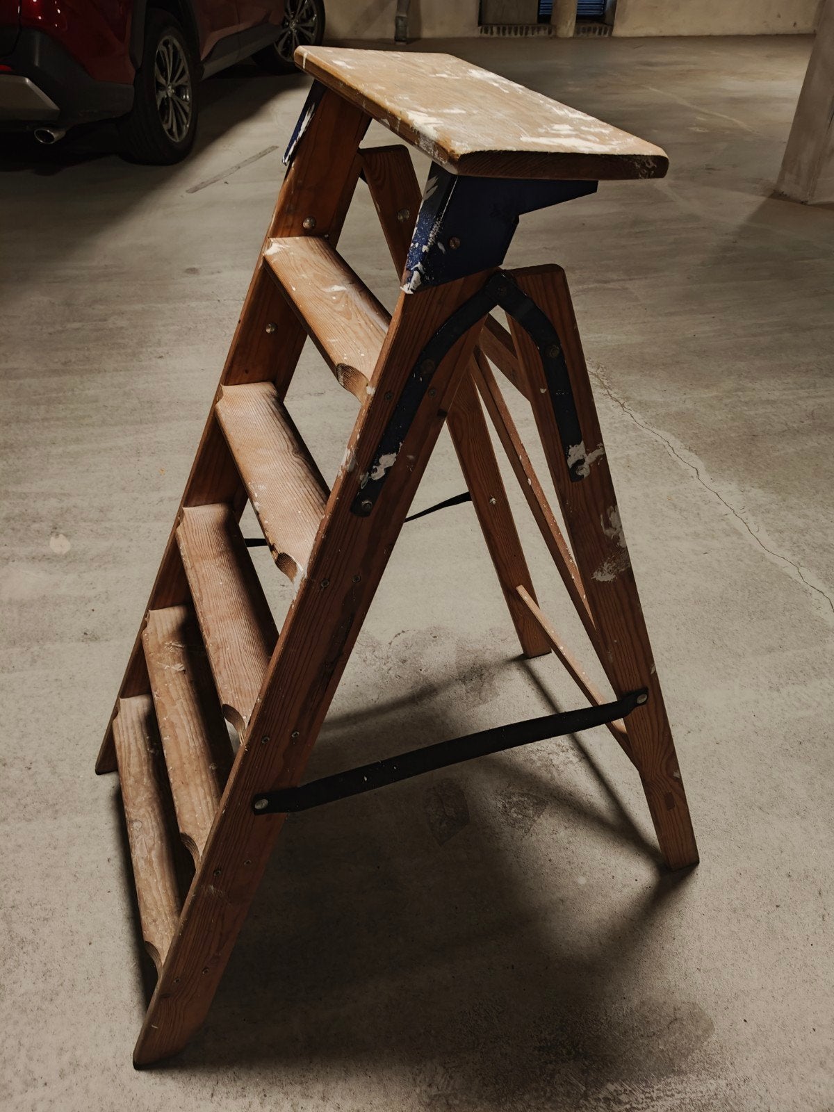 Stevige houten trap met plateau - Gebruikt, Doe-het-zelf en Verbouw, Ladders en Trappen, Ophalen, Gebruikt, Trap, Minder dan 2 meter