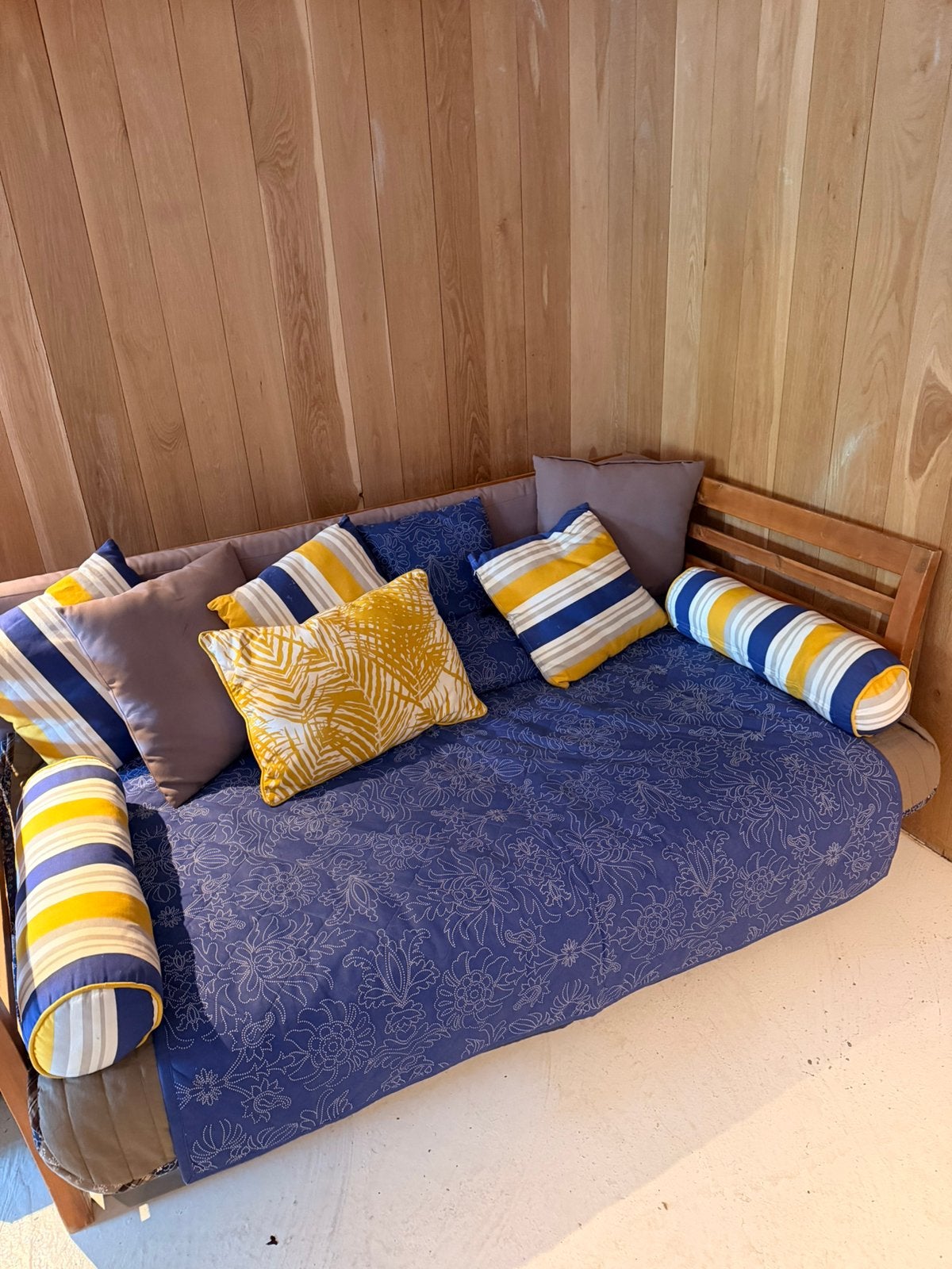 Lounge bank buiten of binnen, Tuin en Terras, Ophalen, Hardhout, 3 zitplaatsen, Zo goed als nieuw