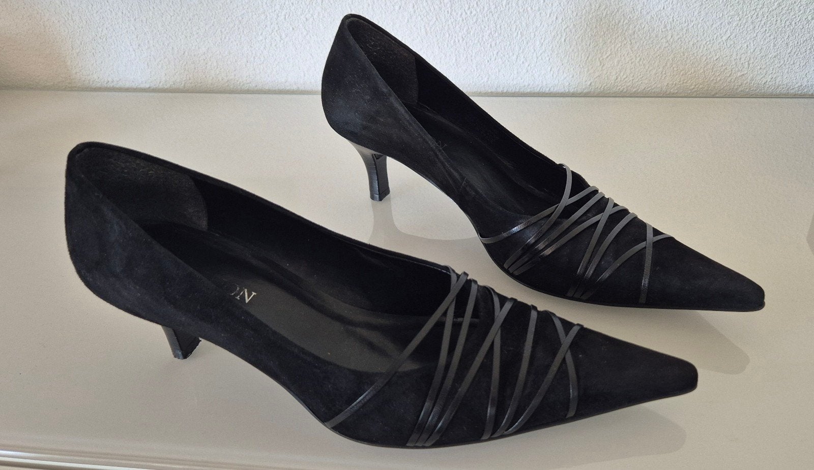 AMBITION Zwarte Comfortabele Puntschoenen met leer Maat 39, Kleding | Dames, Schoenen, Ophalen of Verzenden