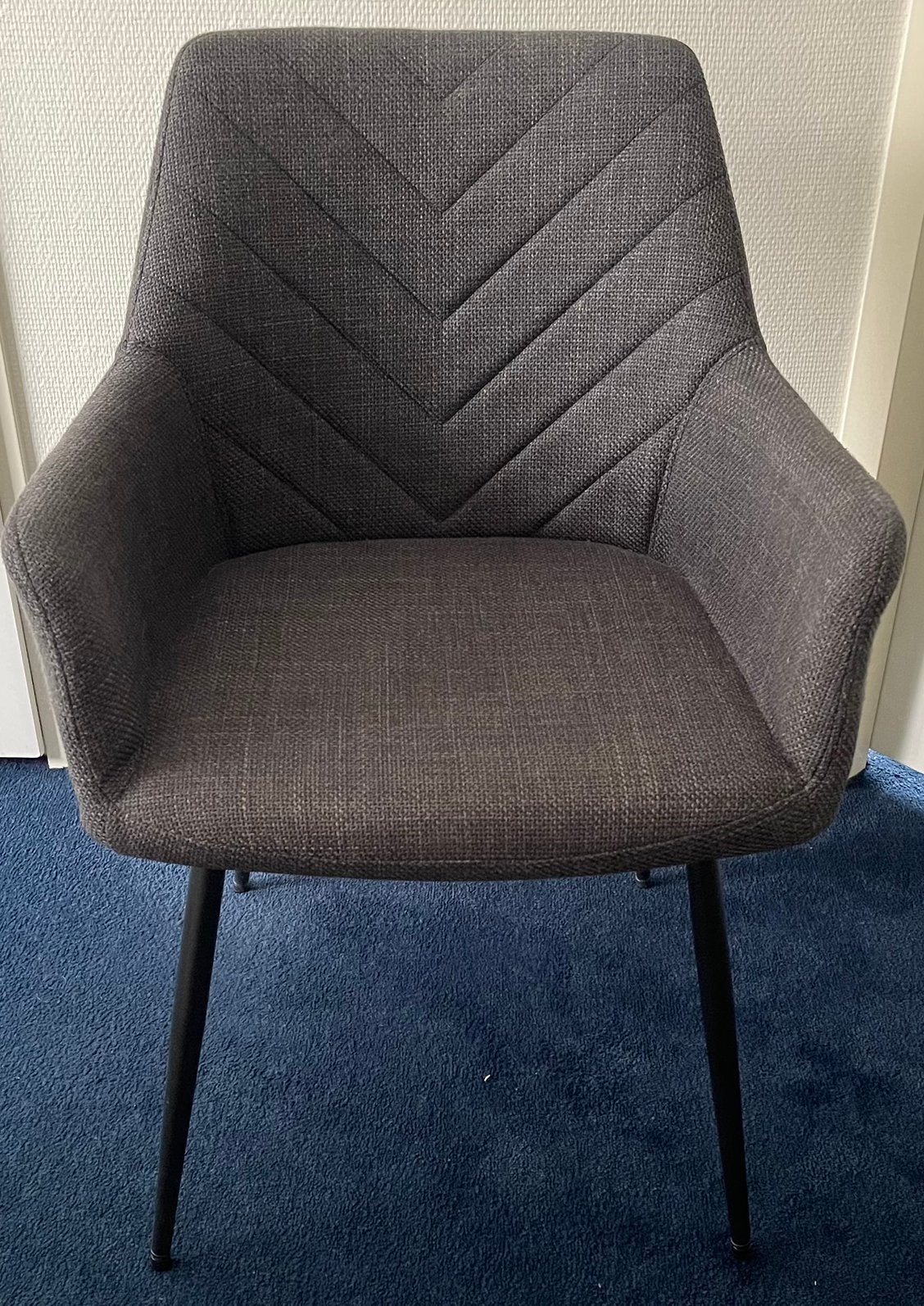 Eetkamerstoelen (2 stuks) donkergrijs, Ophalen, Twee, Zo goed als nieuw, Stof