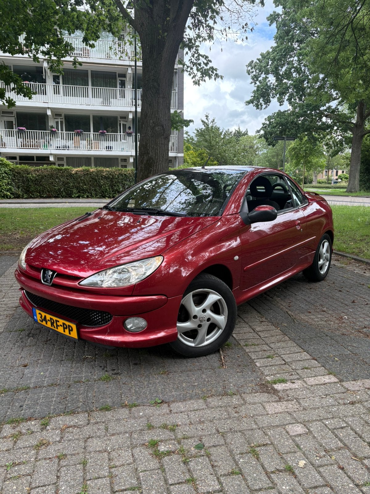 Peugeot 206 Rood, Nieuwe APK, Auto's, Peugeot, Voorwielaandrijving, 4 cilinders, Cabriolet, 4 stoelen
