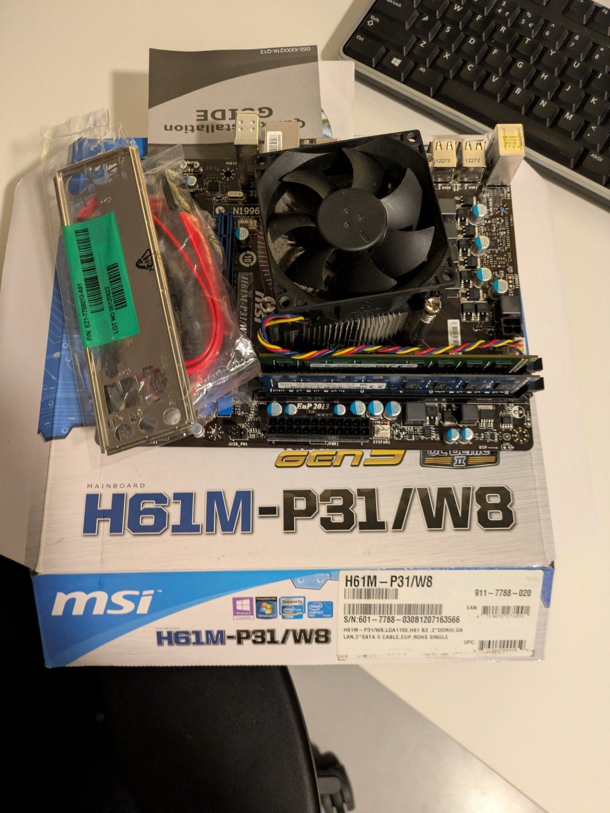 MSI H61M-P31/W8 +i5 3470 CPU +8 GB DDR3, Computers en Software, Moederborden, DDR3, Ophalen of Verzenden, Zo goed als nieuw, Micro-ATX