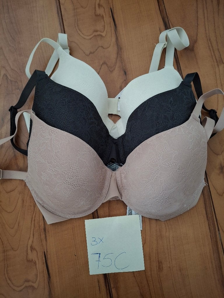 3 stuks beugel BH's 75C met kant (NIEUW), Primark, Ophalen, Meerkleurig, BH