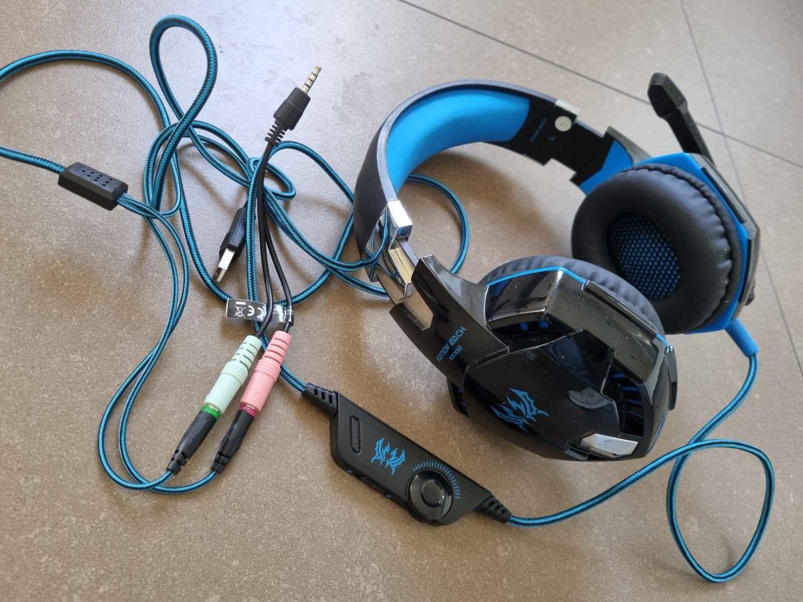 Kation Gaming Headset, Gebruikt, Mute-functie, Ophalen of Verzenden, Over-ear