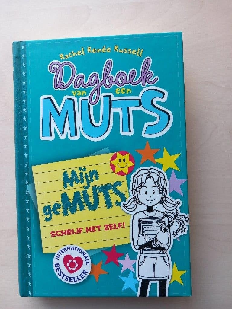 Dagboek van een muts - Mijn geMUTS  - deel 3 1/2, Boeken, Rachel Renée Russell, Ophalen of Verzenden, Zo goed als nieuw, Fictie