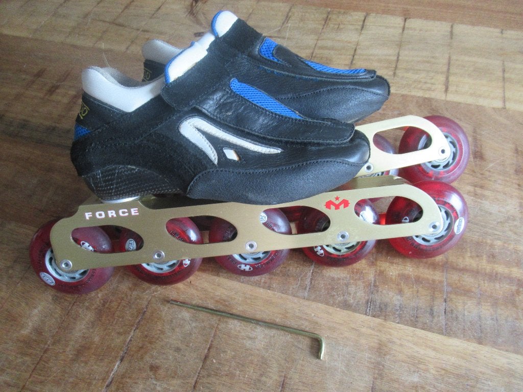 Mondo schoen maat 36 met M Force skeelers, Sport en Fitness, Inline skates 5 wielen, Ophalen of Verzenden, Zo goed als nieuw, Dames