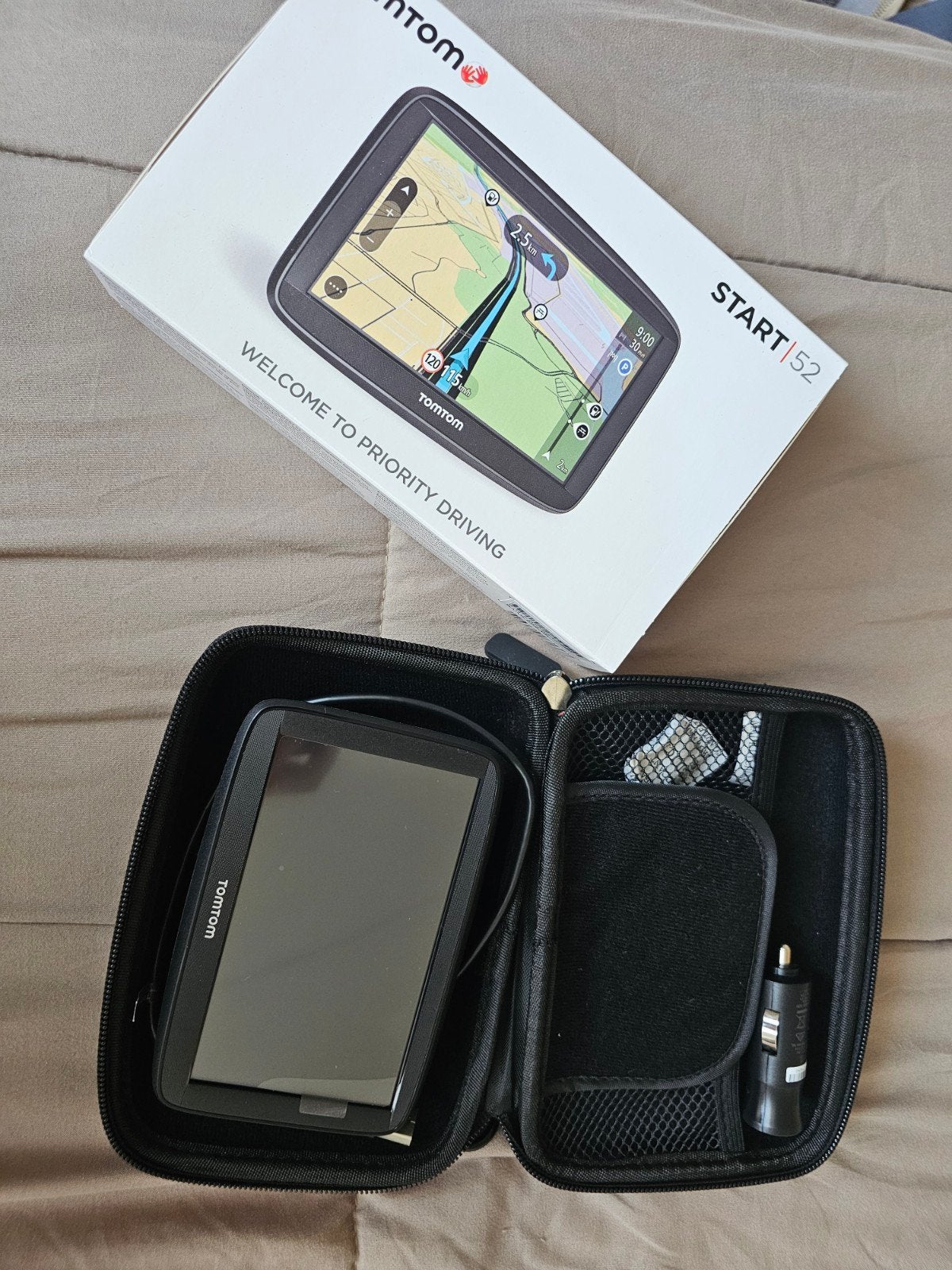 TomTom Start 52 navigatiesysteem met hoes en accessoires, Ophalen of Verzenden, Nieuw