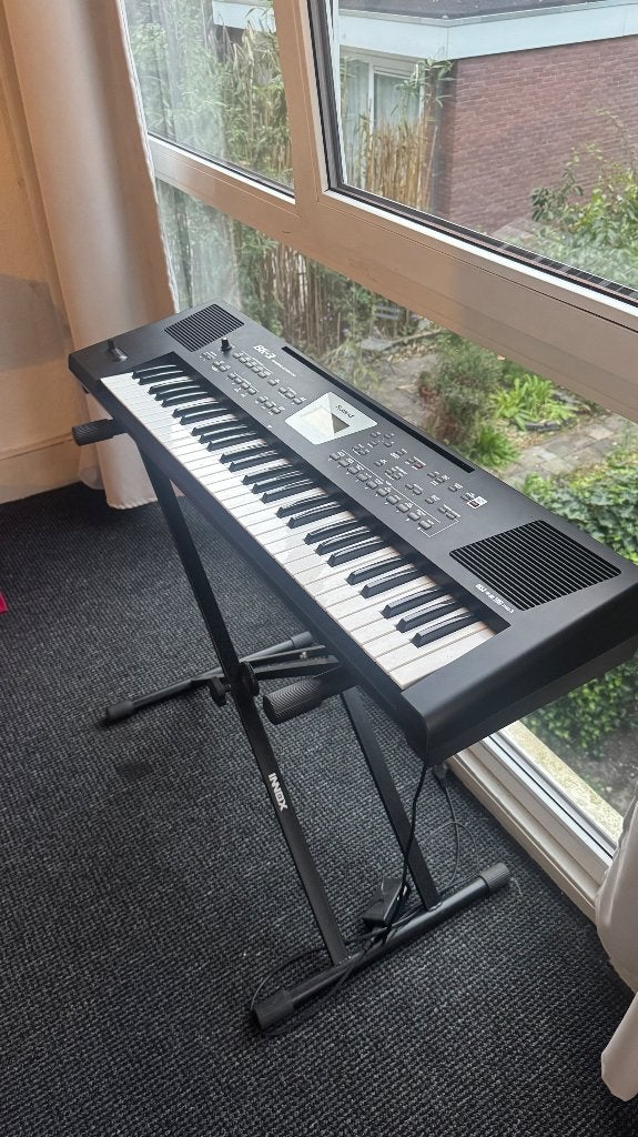 Roland BK3 backing Keyboard, Muziek en Instrumenten, Ophalen, Zo goed als nieuw, 61 toetsen, Roland