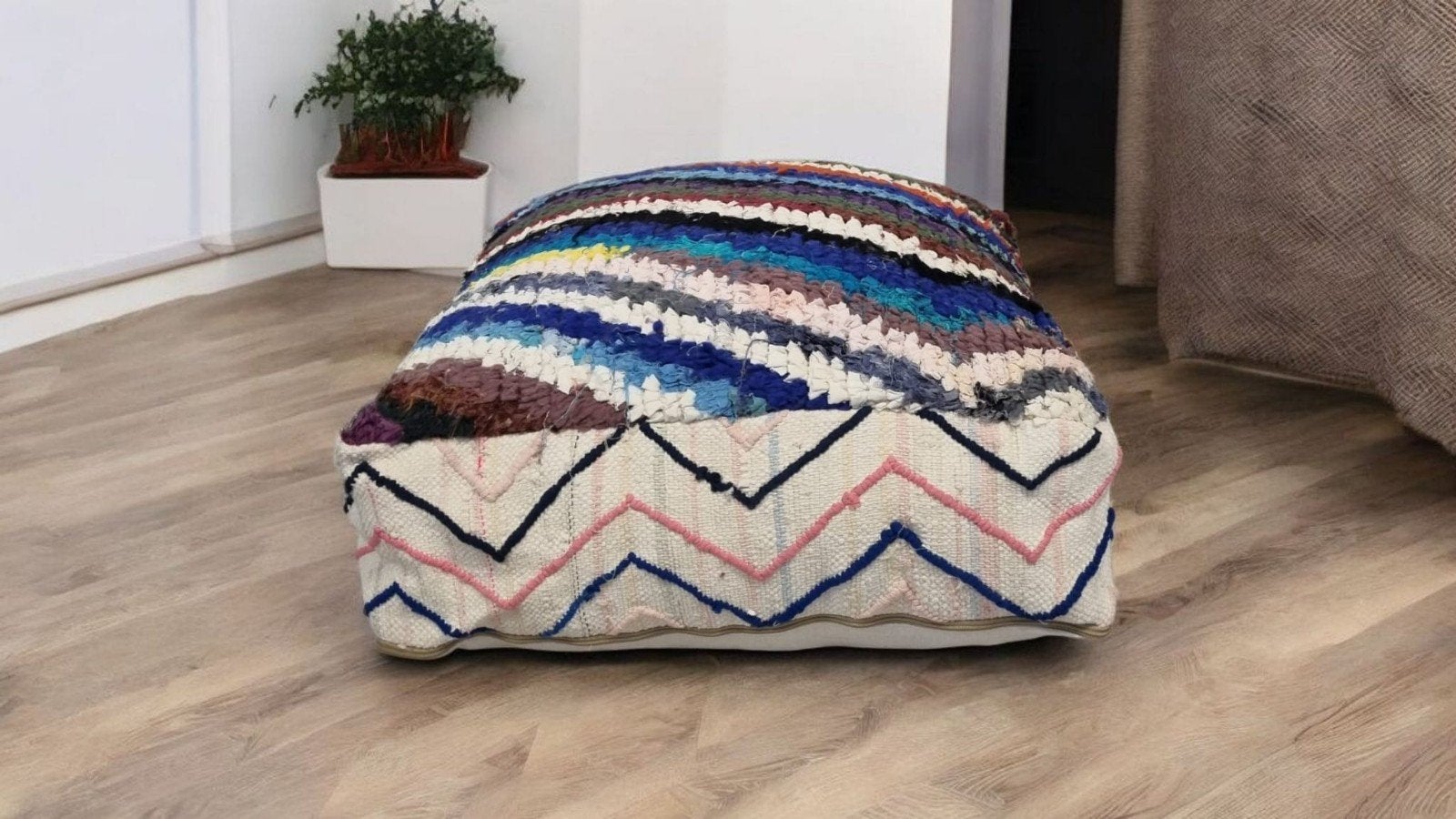 Kleurrijke Poef - Handgemaakt en Comfortabel, Bohemian, Eclectisch, Modern, Ophalen of Verzenden, Zo goed als nieuw, Overige materialen