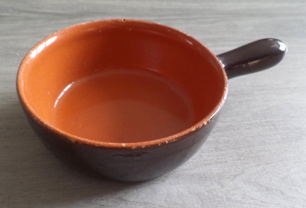 Saus schaaltje met handvat, Ophalen of Verzenden, Overige stijlen, Aardewerk, Schaal of Schalen