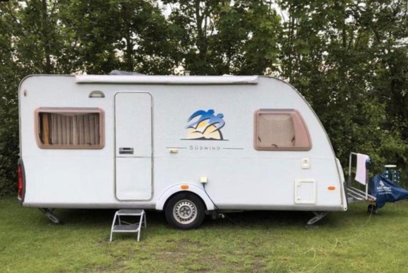 Knaus Südwind 450 FU 2005, goed onderhouden, compleet, airco, Rondzit, Frans bed, Particulier, 4 tot 5 meter