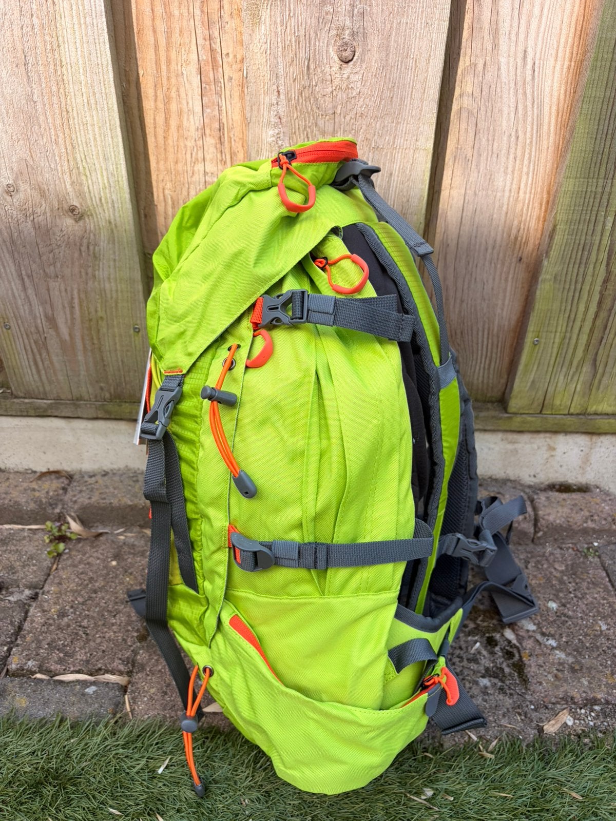 Outdoor rugzak 30 Liter, Ophalen of Verzenden, Nieuw, Rugzak