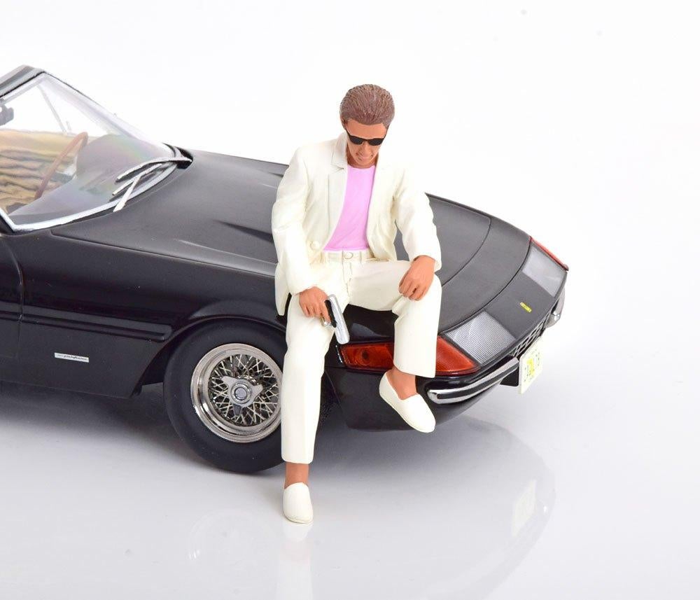 Figuur Sunny Crocket Zittend “Miami Vice” 1-18 KK Scale, Hobby en Vrije tijd, Modelauto's | 1:18, Overige merken, Tschuiten@hotmail.com
