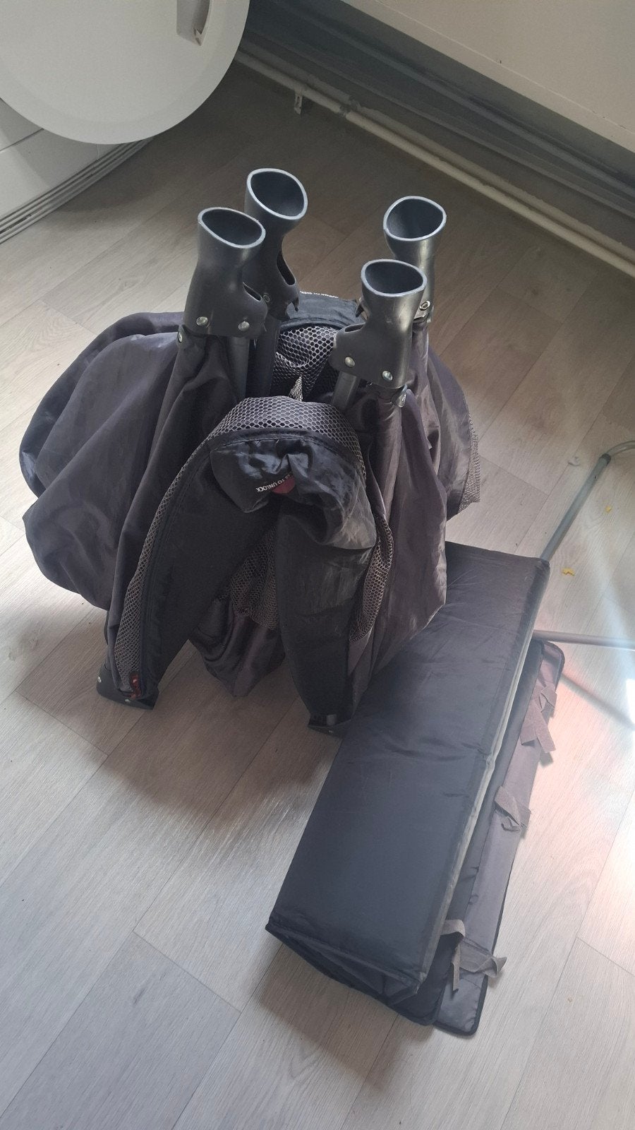 Campingbedje Topmark, Kinderen en Baby's, Babywiegjes en Ledikanten, Ophalen, Gebruikt, Reisbedje