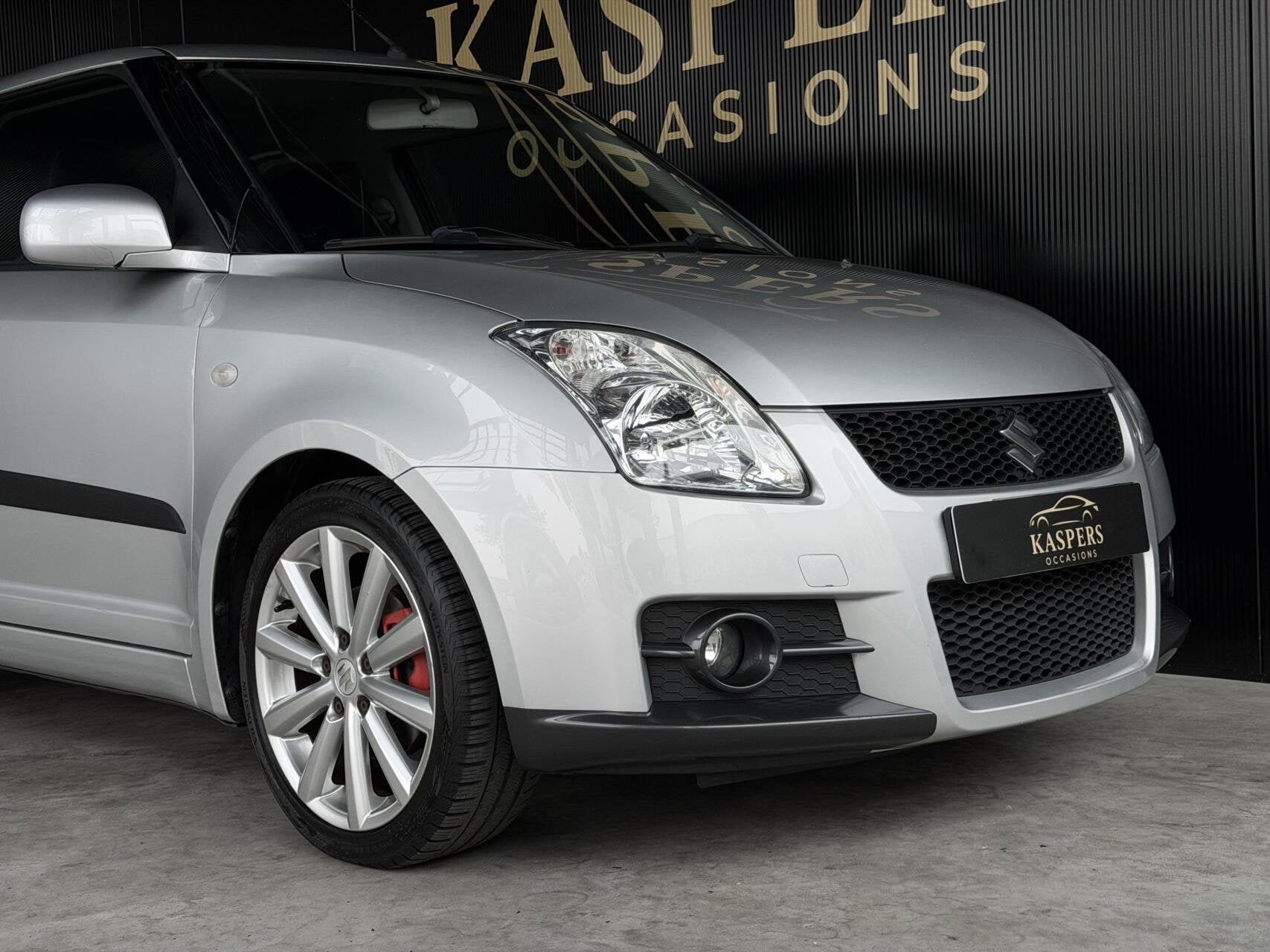 SUZUKI SWIFT 1.6 SPORT 125ch - JANTES 17" - SIÈGES SPORT - CLIMATISATION AUTOMATIQUE - DÉMARRAGE SANS CLÉ - AILERON