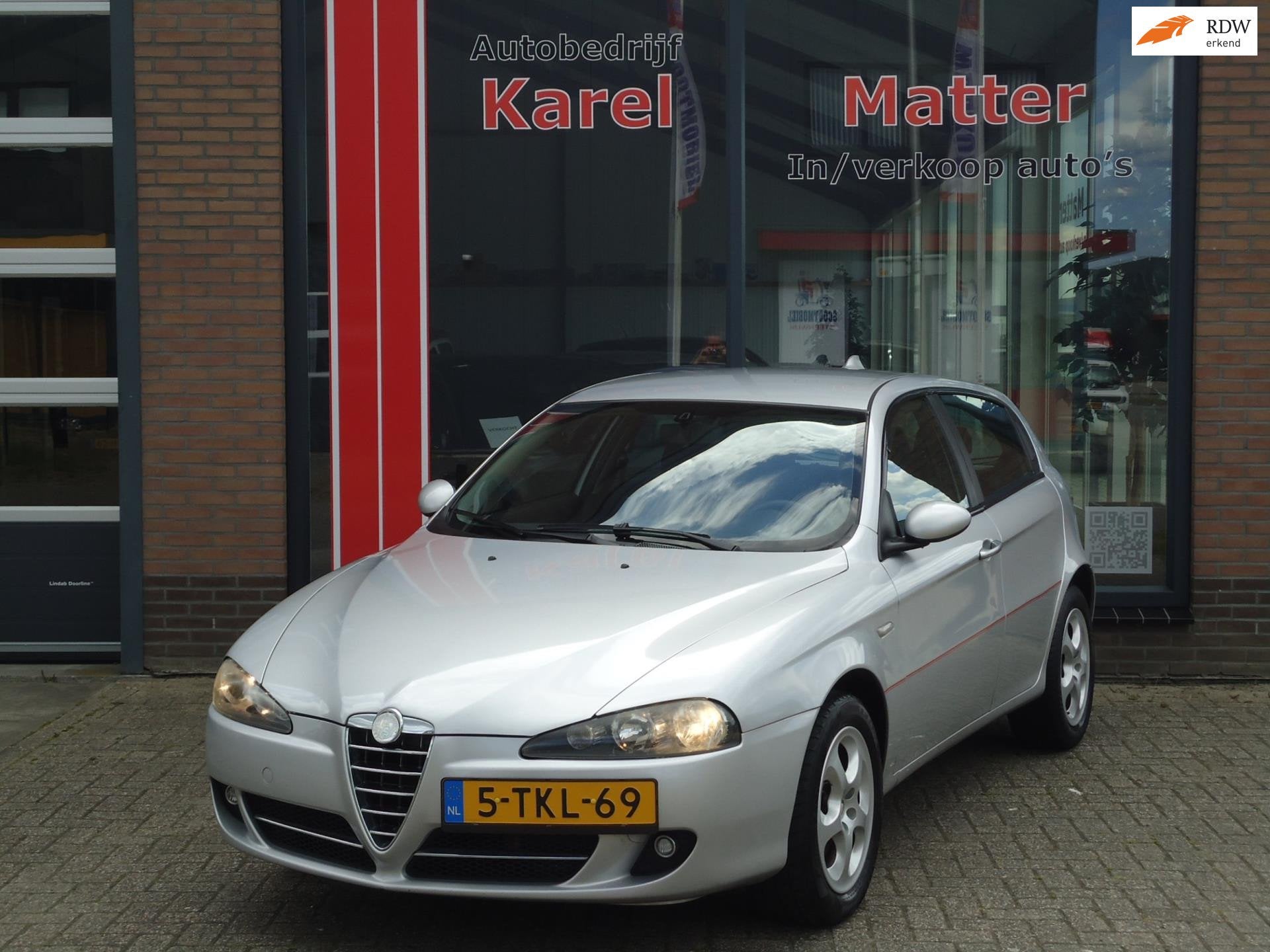 Alfa Romeo 147 1.6 T.Spark Business *AIRCO* *APK T/M 16-06-2, Auto's, Voorwielaandrijving, Stof, Gebruikt, Zwart