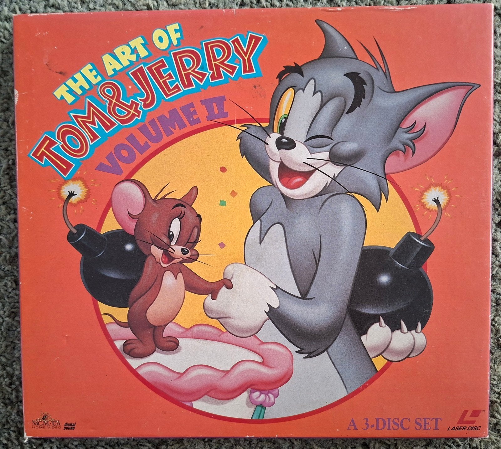 LASERDISC 3 DISC BOX. THE ART OF TOM & JERRY., Ophalen of Verzenden, Zo goed als nieuw