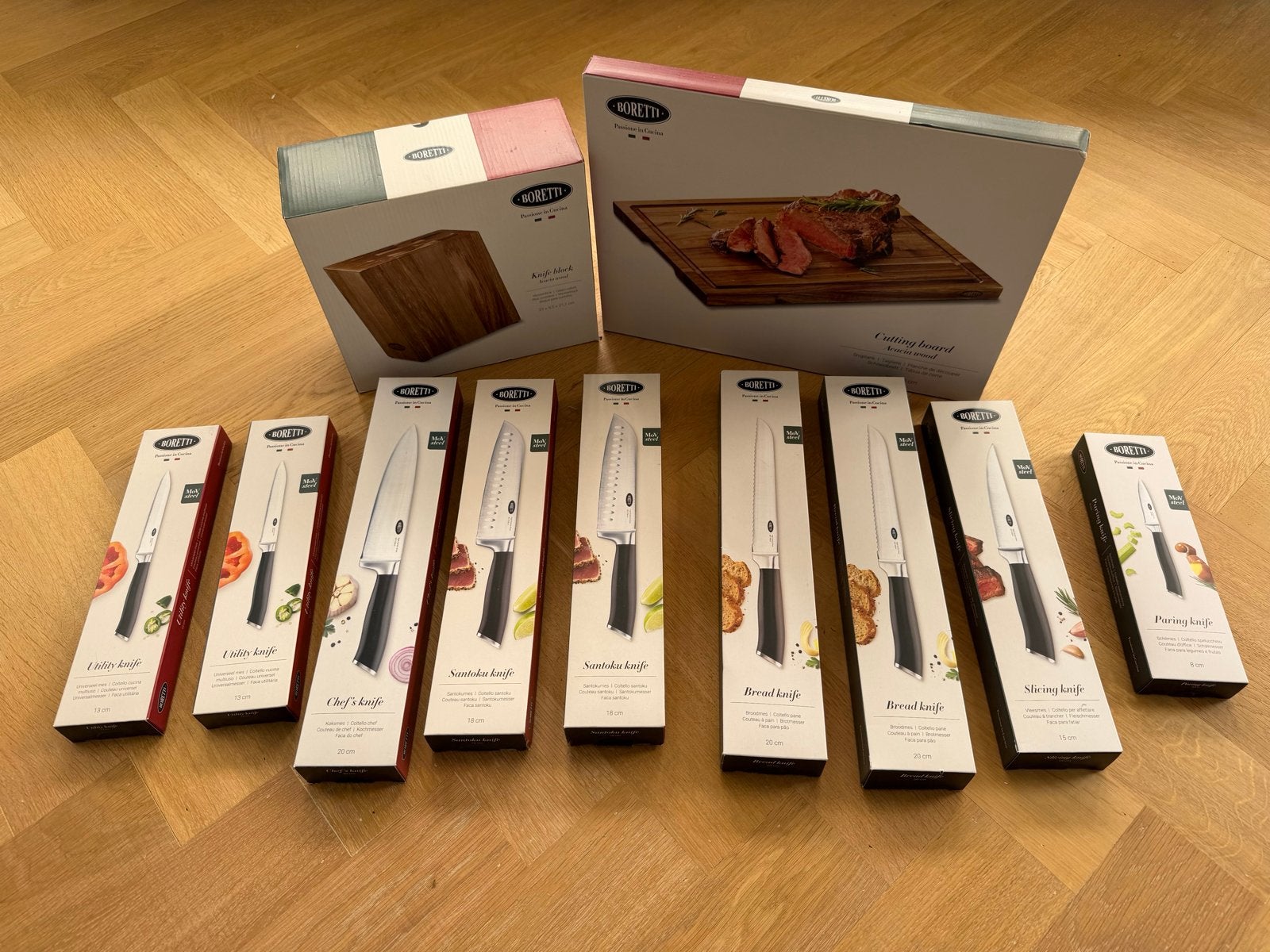 Boretti Messenset (9-delig) + blok + snijplank, Bestekset, Nieuw, Ophalen of Verzenden, Messenset