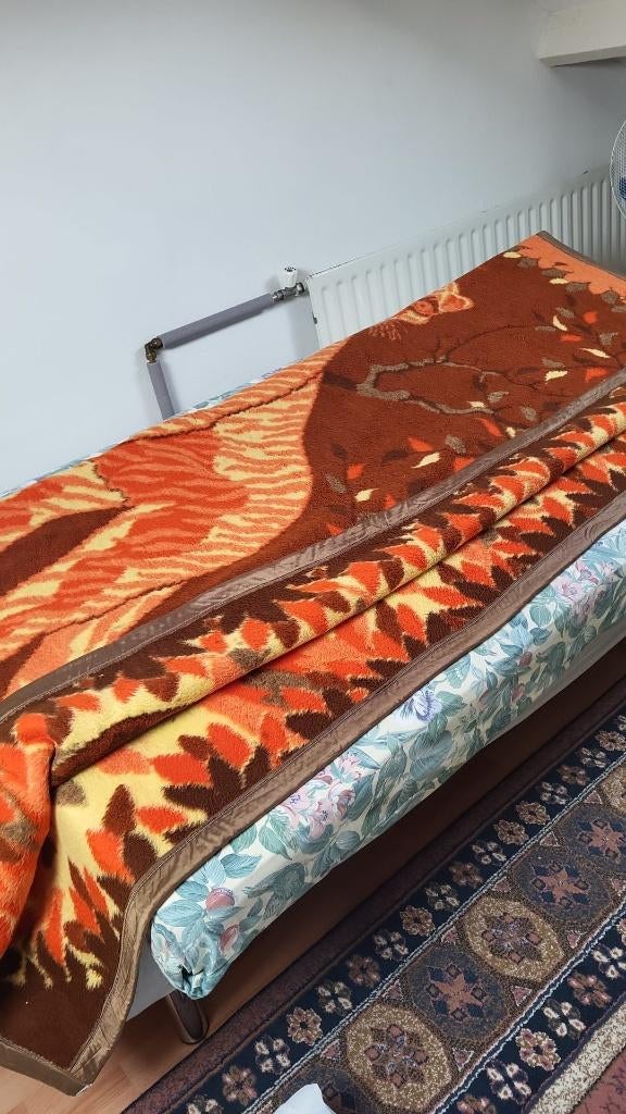 Matras en Design warme dekking en  een zaak vol beddengoed, Huis en Inrichting, Slaapkamer | Bedden, Ophalen, 90 cm, Zo goed als nieuw