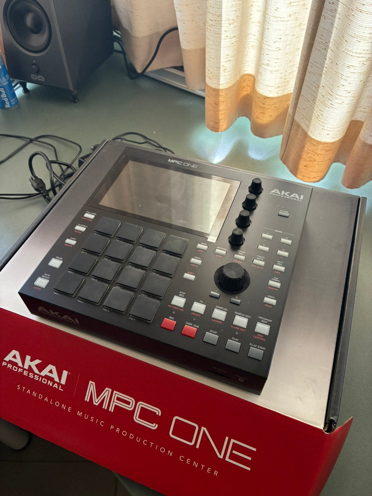 Akai Mpc One - nieuwstaat, Muziek en Instrumenten, Drumcomputers, Ophalen of Verzenden, Zo goed als nieuw, Overige merken