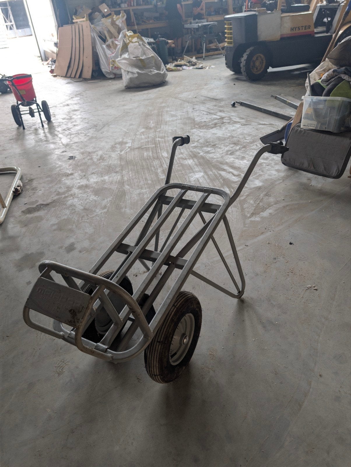 Matador stenenkruiwagen, Matador straat 12, Info@matador.nl, Handmatig, Gebruikt