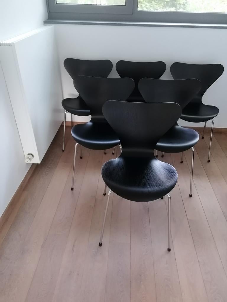 Nieuwe vlinderstoelen Fritz Hansen Series 7 Arne Jacobsen, Huis en Inrichting, Ophalen