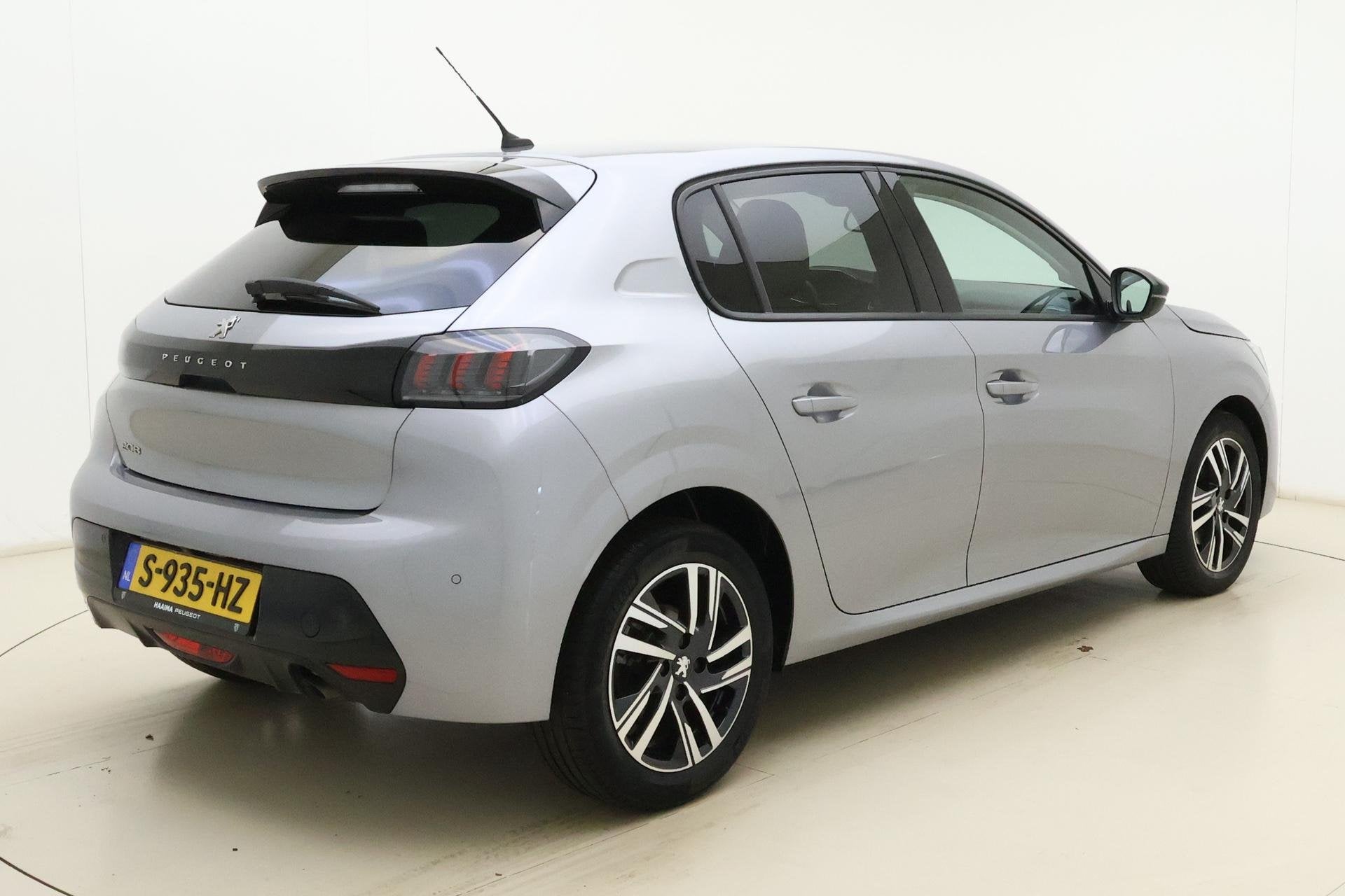 Peugeot 208 1.2T Allure Pack 100pk | Navigatie | Adaptive Cr, Voorwielaandrijving, 101 pk, Gebruikt, Euro 6