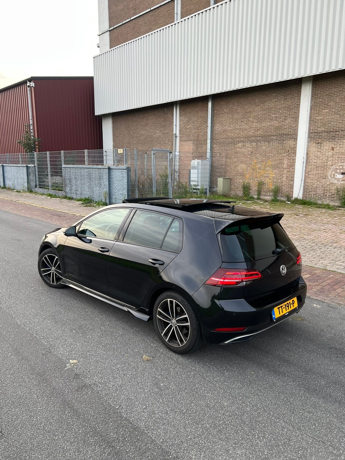 Volkswagen Golf 1.5 TSI 130pk 2018 Zwart, 1498 cc, 4 cilinders, Alcantara, Zwart