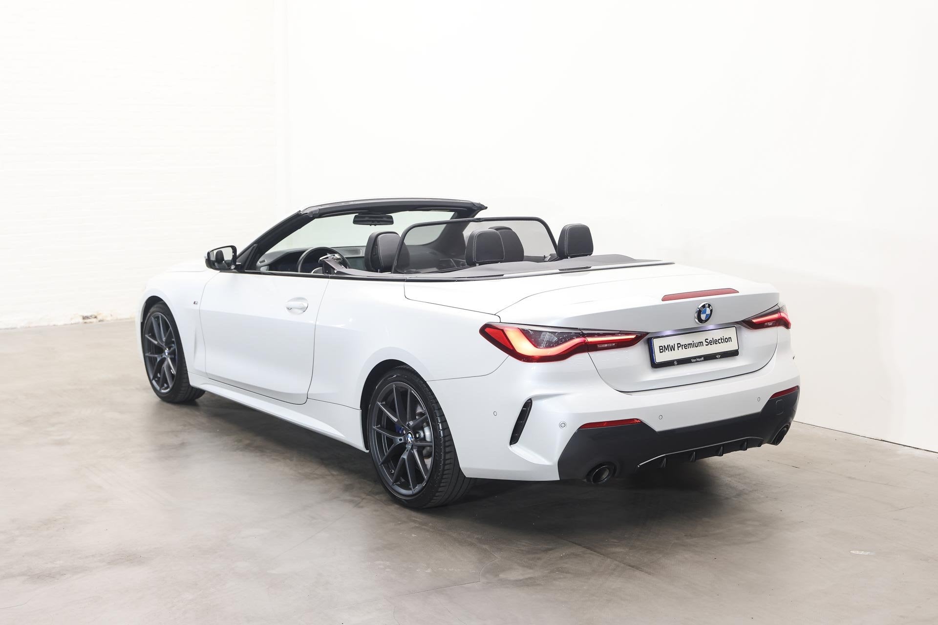 BMW 4 Serie Cabrio 420i High Executive M Sport Automaat / La, 1998 cc, Achterwielaandrijving, Gebruikt, 4 stoelen