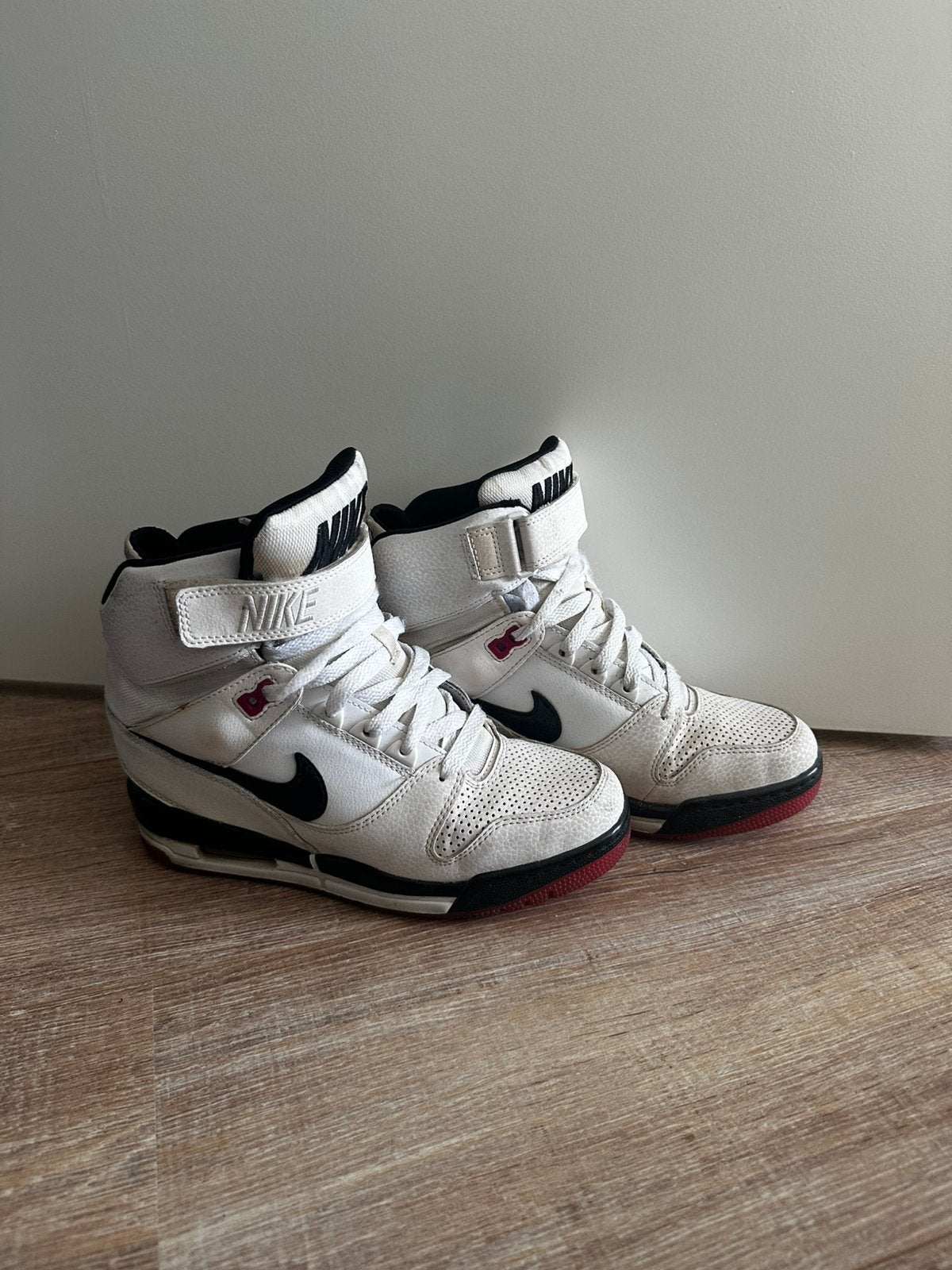 Nike sky high sneakers maat 40, Ophalen of Verzenden, Zo goed als nieuw, Sneakers of Gympen