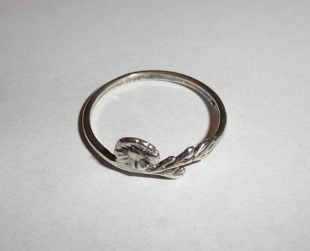Ring 925 bloemetjes, Nieuw, Ophalen of Verzenden, 17 tot 18, Dame