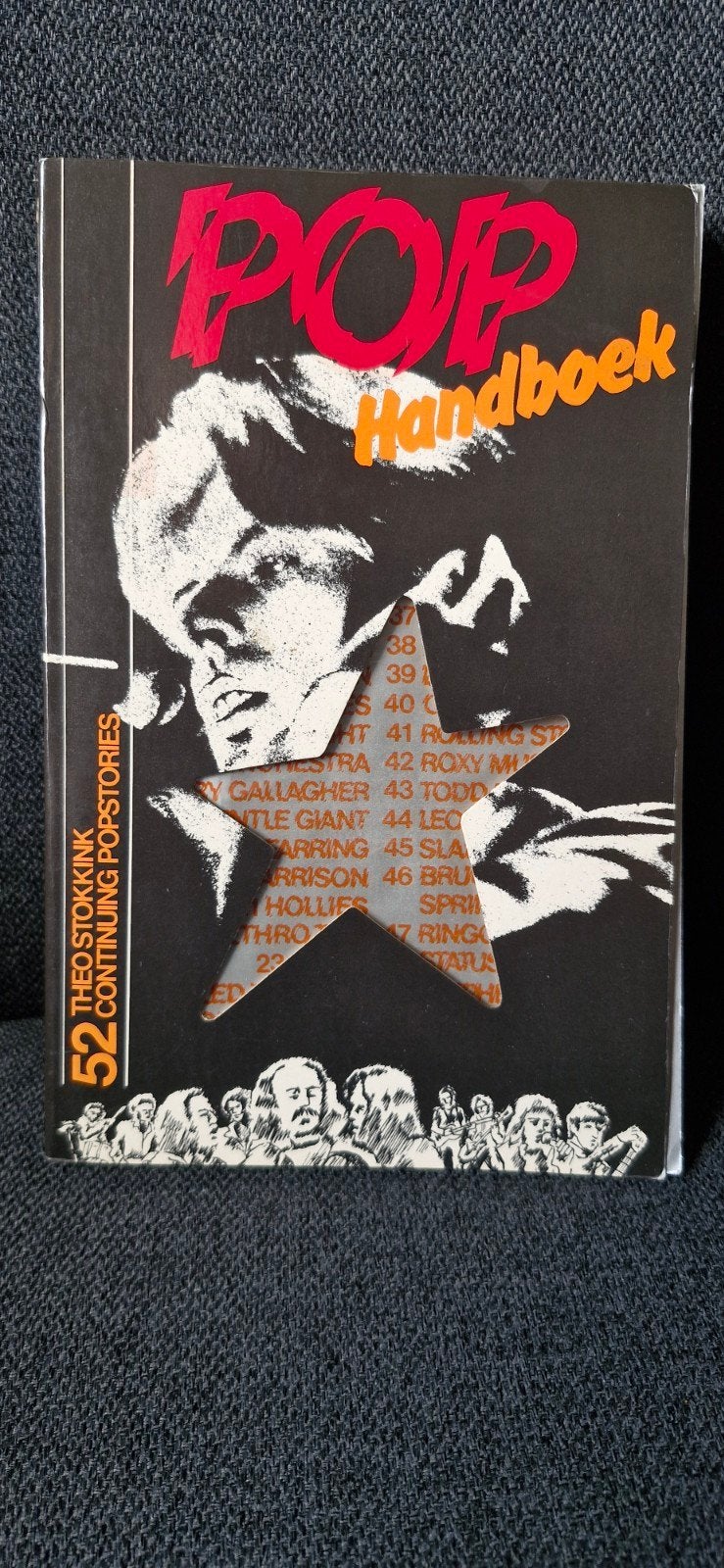 Pop Handboek - The Stokkink - 52 Continuing Popstories, Ophalen of Verzenden, Gelezen, Artiest, Theo Stokkink