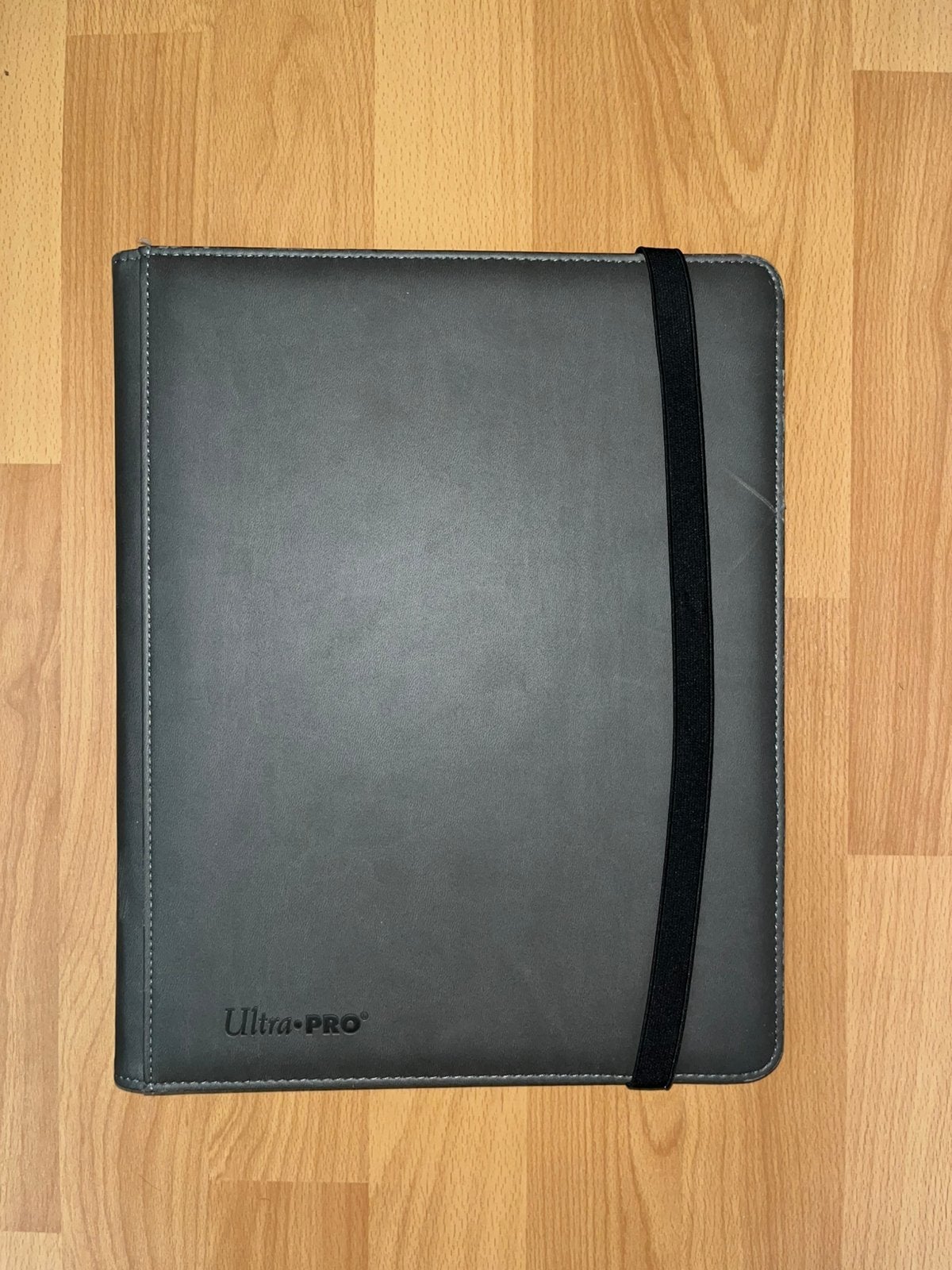 Ultra pro 9 pocket binder map, Ophalen of Verzenden, Zo goed als nieuw
