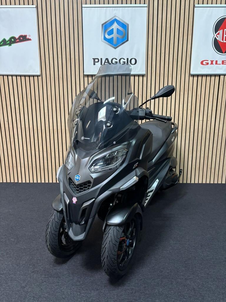 Piaggio MP3 530 LT HPE ABS ASR 2022 Autorijbewijs, 530 cc, Bedrijf, Sport, LED Verlichting