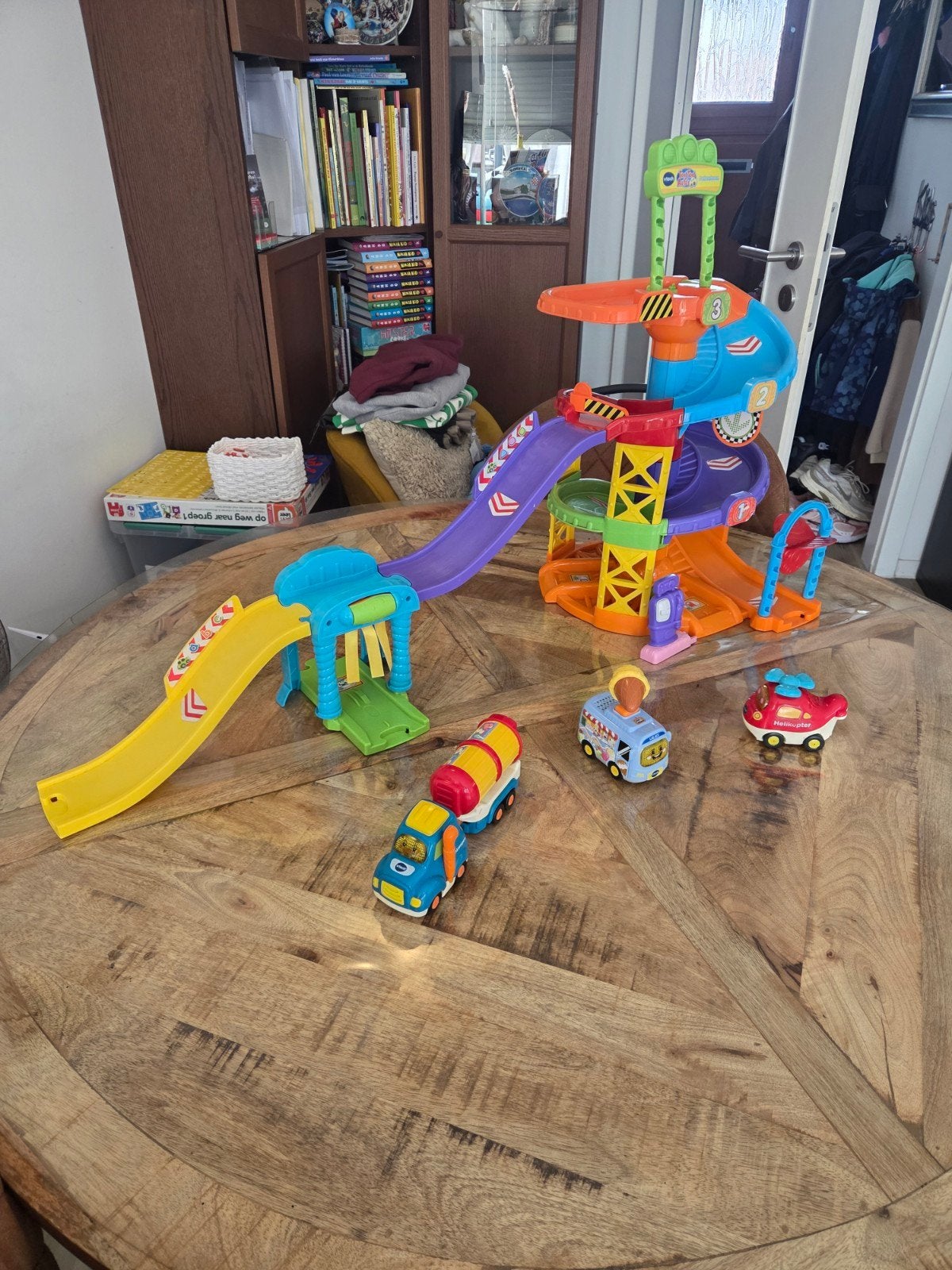 VTech Toet Toet Auto's Parkeertoren + 3 Voertuigen (set), Ophalen, Gebruikt, 2 tot 4 jaar