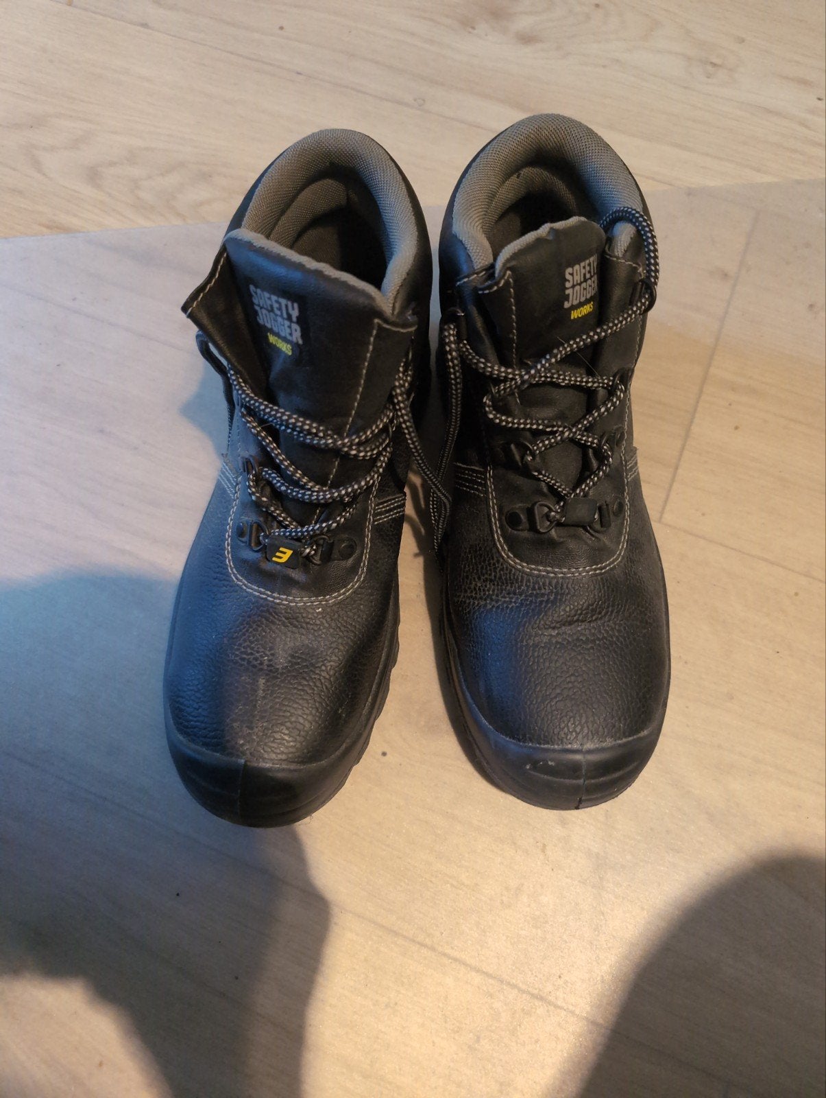 Safety Jogger werkschoenen maat 43 - Zo goed als nieuw, Heren, Schoenen, Ophalen of Verzenden, Zo goed als nieuw