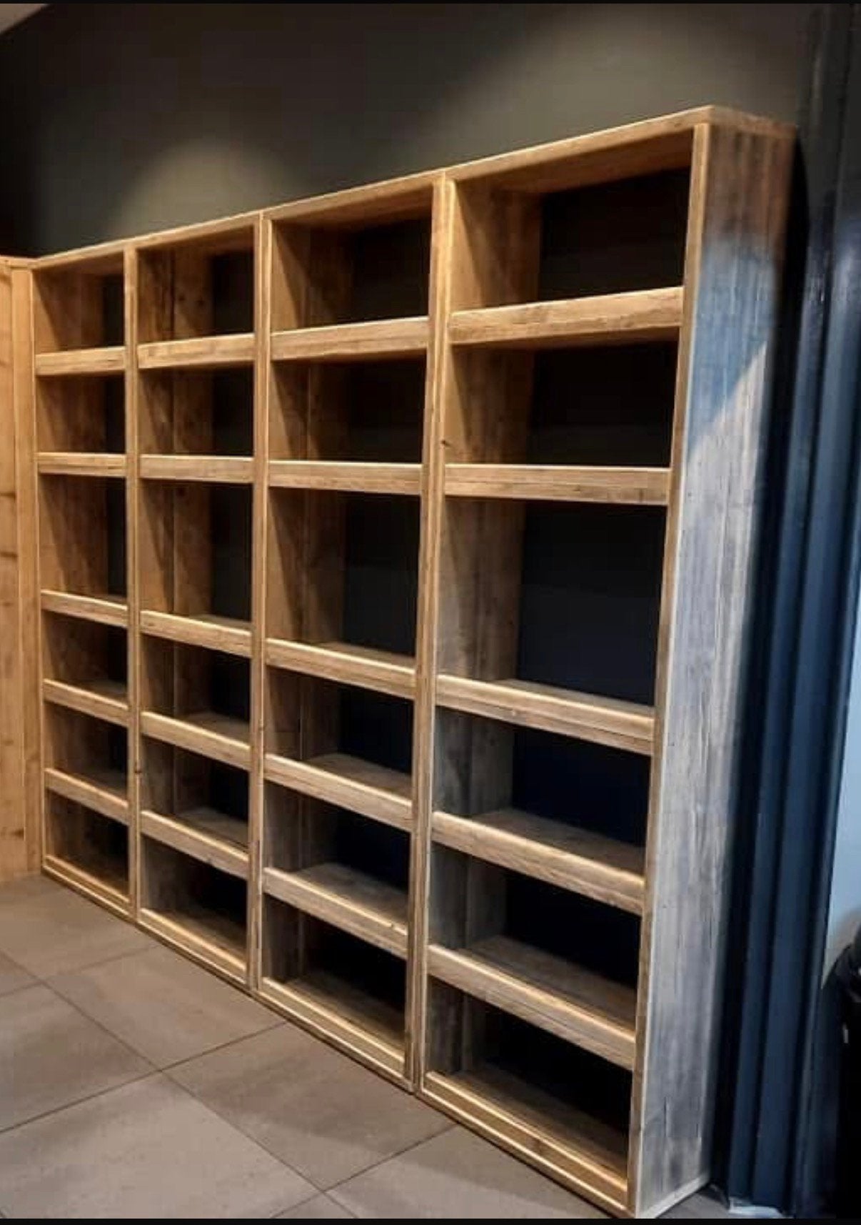 Houten wandkast, Ophalen, Zo goed als nieuw, 25 tot 50 cm, 200 cm of meer